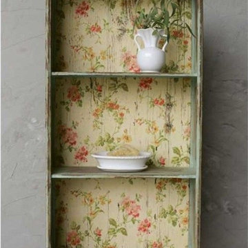 Metal 3-Tier Shelf With Floral Back