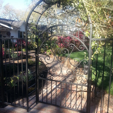 Arbored gate