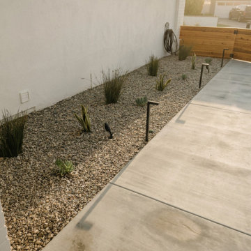 Huntington Beach Courtyard