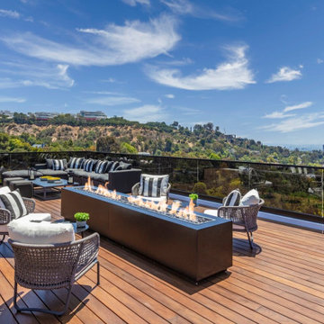 Bundy Drive Brentwood, Los Angeles modern home rooftop terrace lounge