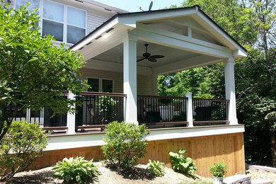 Elegant deck photo in Cincinnati