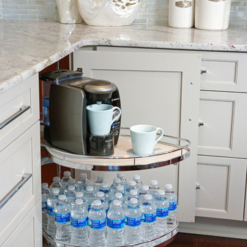 Farmhouse Chic: Traditional meets Glamour
