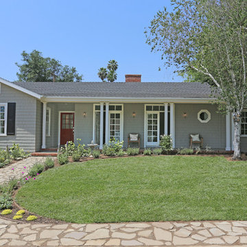 Cape Cod in  La Canada Flintridge