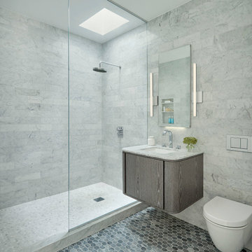 Tribeca Apartment With Roof Deck: Bathroom