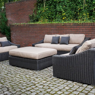 Toja Patio Furniture - Tuscan Couch Set - Red Brick Wall
