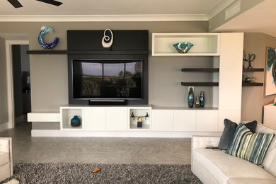 Inspiration for a modern home design remodel in Miami