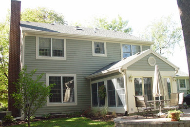 Elegant exterior home photo in Chicago