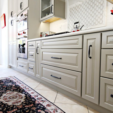 Stately Carlsbad Kitchen