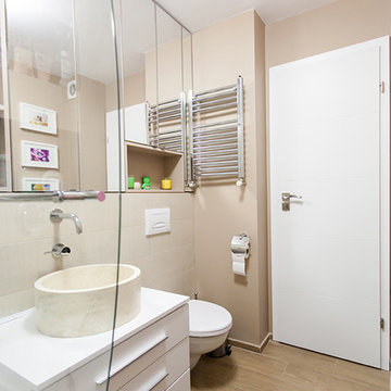 Compact modern apartment