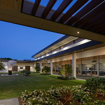 Modern Stables / horse barn