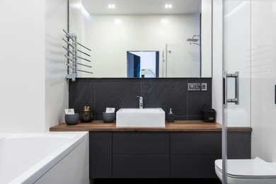Example of a minimalist bathroom design