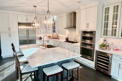 Example of a transitional home design design in Philadelphia