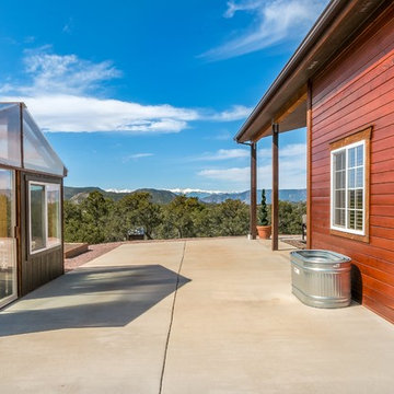 Off-Grid Barn Home Apartment - Canon City, CO