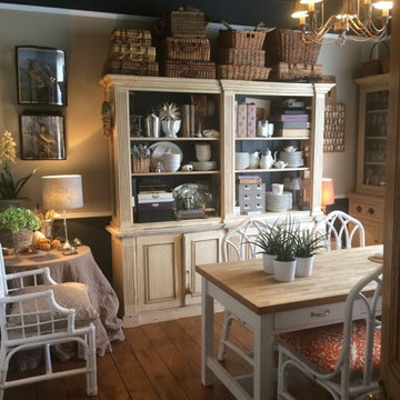 Eclectic and dramatic Dining Room