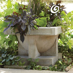 Sandstone Oak Park Studio - Outdoor Pots And Planters