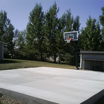 Ron Messmer B's Pro Dunk Gold Basketball System on a 30x30 in Sidney, MT