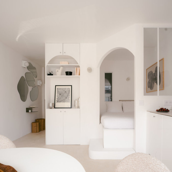 Inspiration for a modern bedroom remodel in Paris