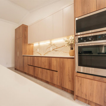 Transforming Miami Kitchens: Bespoke Renovation Mastery by D’Cassa
