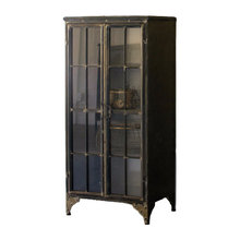 Hillwood kitchen