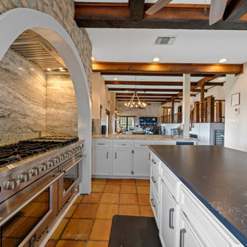 Rustic Creek Retreat: Open Space & Fireside Charm
