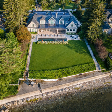 The Elegance of Lakeside Simplicity