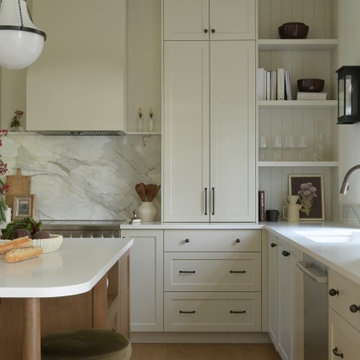 Timeless White Shaker Kitchen with Warm White Oak Island
