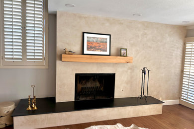 Example of a living room design in Other