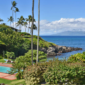 Vintage Napili Maui ocean front home refurbish