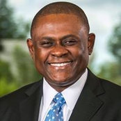 Bennet Omalus foto