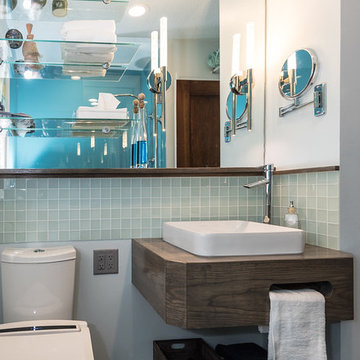 Lustrous Lustrolite Bathroom