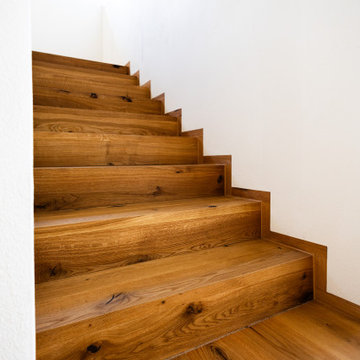 Holztreppe nach Maß – Eiche massiv