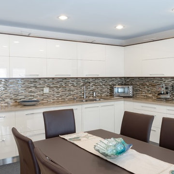 Beige high-gloss kitchen in Toronto