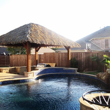Frisco 21' x 18' Thatched Cabana