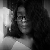 Lisa Henry's photo