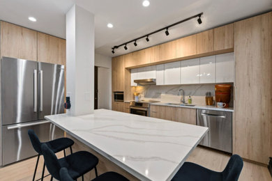 Kitchen photo in Chicago