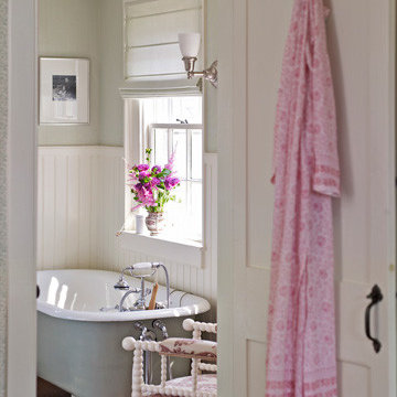 Seasons for All at Home: Decorating a Cottage in Pink and Green