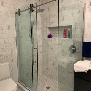 Alamo Heights Guest Bath