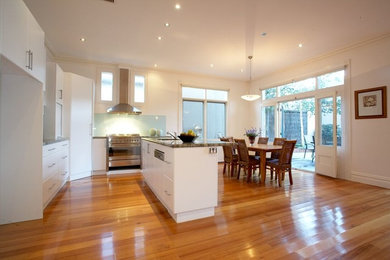 Design ideas for an expansive contemporary home design in Melbourne.