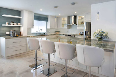 Example of a kitchen design in Miami