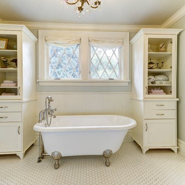 Dutch Colonial