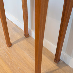 Lily Sofa Table - Products