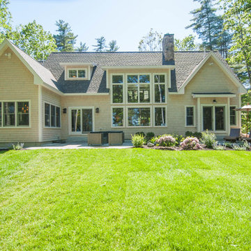 Raymond Retreat- Luxury Maine Lakehouse