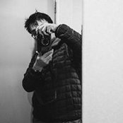 Lee Hong's photo