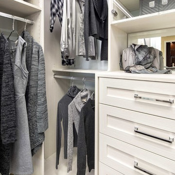 Bianco Walk-In Closet Display - Campbell Showroom