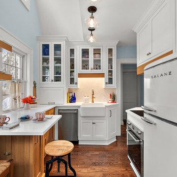 Starmark Inset Gillette Kitchen in Maple Bistro White & QWSO Oregano