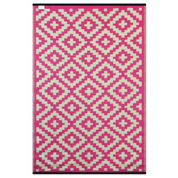 Contemporary Outdoor Rugs by GreenDecore