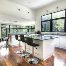 Aluminum window