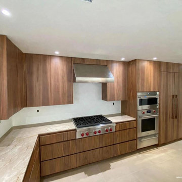 Wadva Modern Walnut Natural Plain Sliced Grain Matched Kitchen