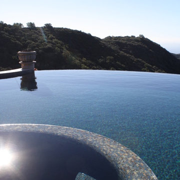 Graceful Curves Infirnity Pool and Spa