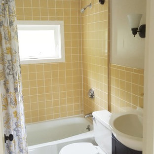 Maritime Badezimmer mit gelben Fliesen Ideen, Design & Bilder - Juli